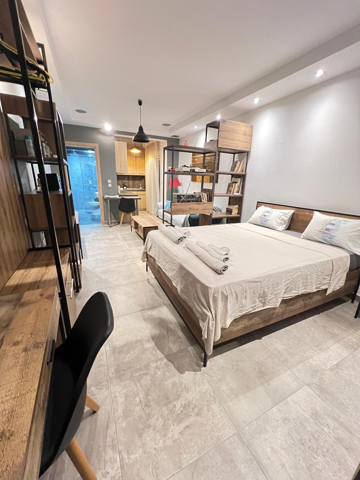 Modern Apartment In The Heart Of The City อเล็กซานโดรโพลิส ภายนอก รูปภาพ
