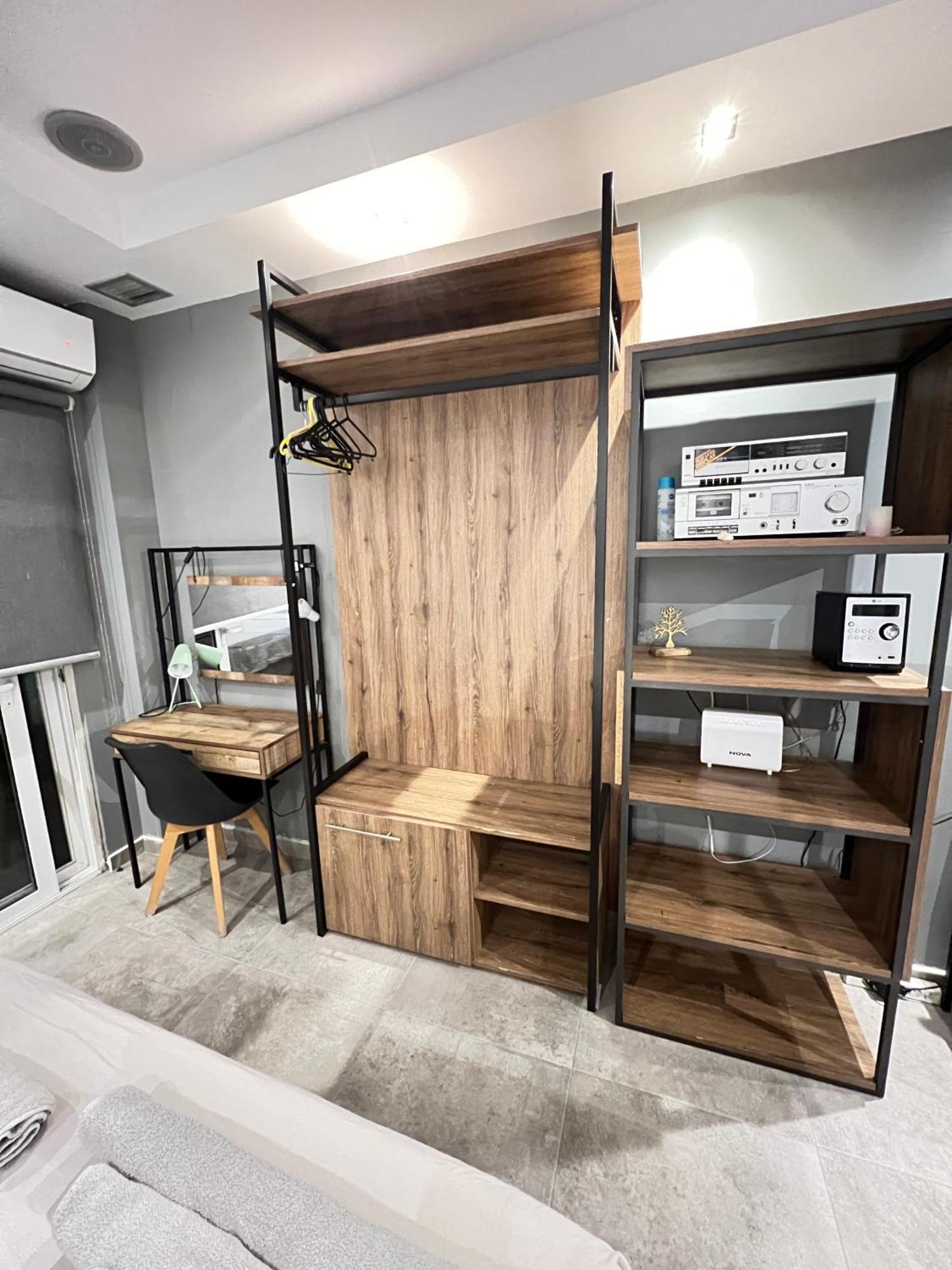 Modern Apartment In The Heart Of The City อเล็กซานโดรโพลิส ภายนอก รูปภาพ