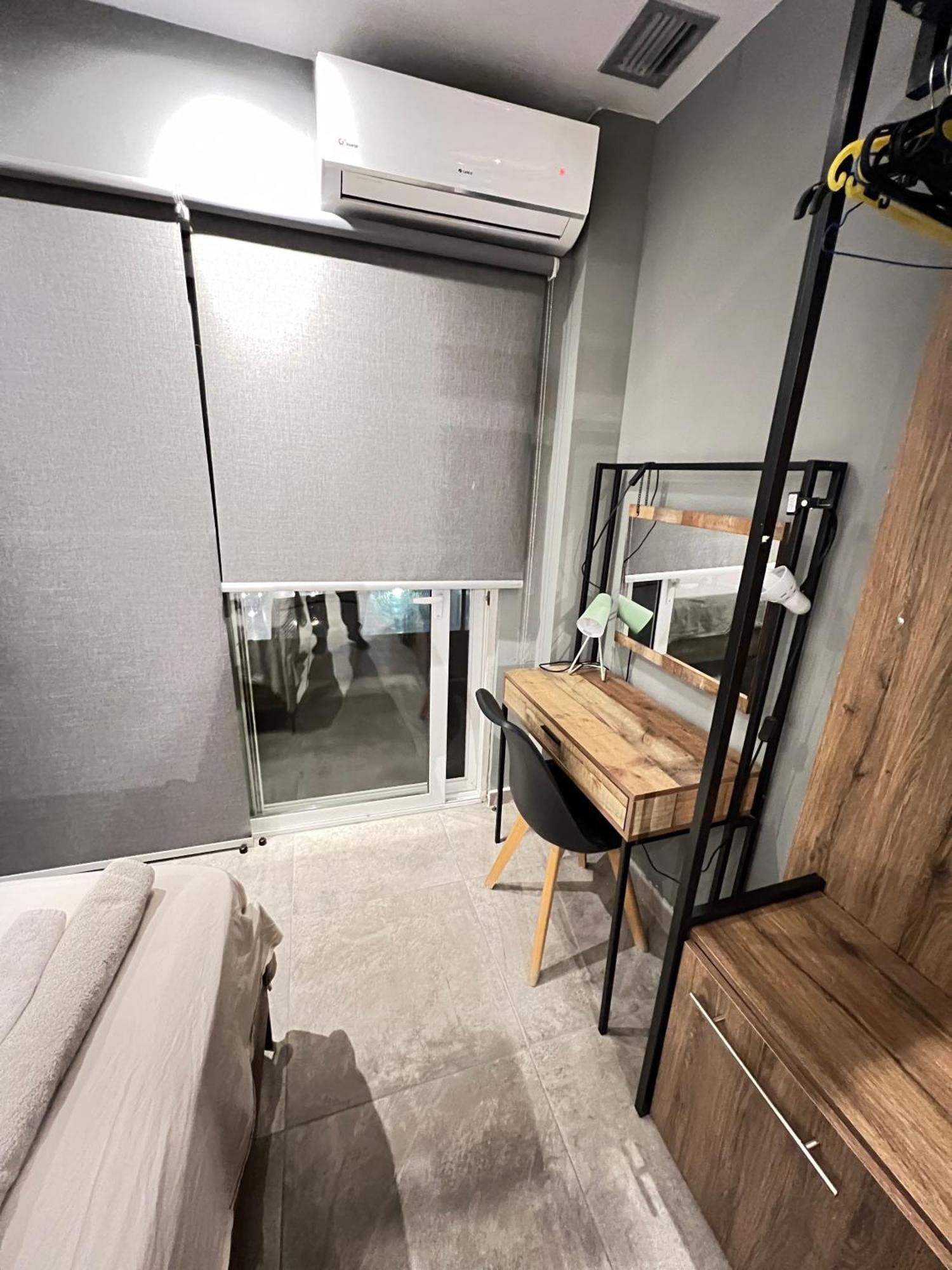 Modern Apartment In The Heart Of The City อเล็กซานโดรโพลิส ภายนอก รูปภาพ